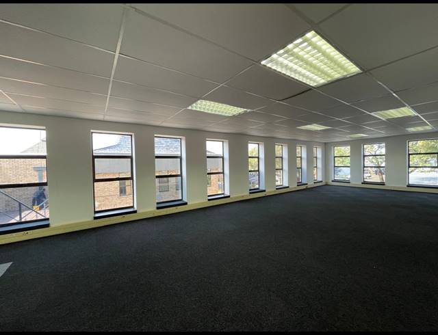 277M² OFFICE TO LET IN HURLINGHAM